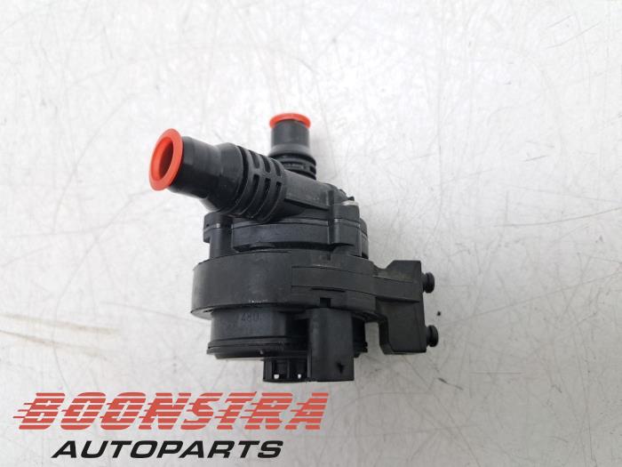 Begagnade Extra vattenpump BMW XM (09) 3.0 PHEV 50e 30 kWh Pris € 33,95 Marginaltabell erbjuds av Boonstra Autoparts