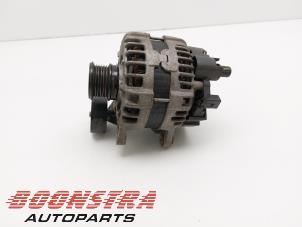 Dynamo d'un Mercedes-Benz E (R207) E-200 2.0 Turbo 16V 2016