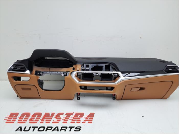 Używane Panel BMW 3 serie Touring (G21) 320d 2.0 TwinPower Turbo 16V Mild Hybrid Cena € 899,00 Procedura marży oferowane przez Boonstra Autoparts