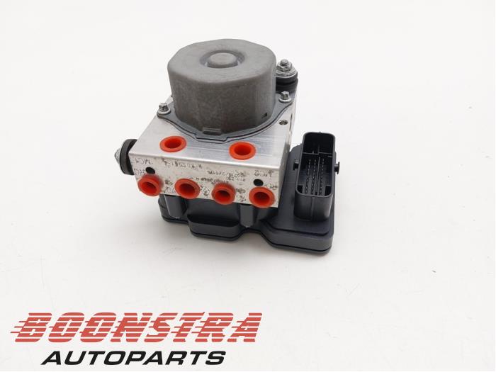 Begagnade ABS-pump Renault Captur I (2R) 1.2 TCE 16V EDC Pris € 24,95 Marginaltabell erbjuds av Boonstra Autoparts