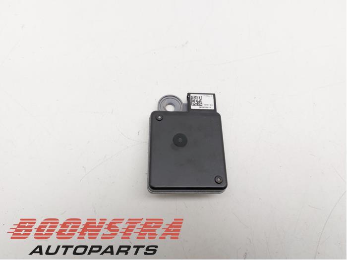 Begagnade Radarsensor Tesla Model 3 RWD 60 kWh Pris € 114,89 Inklusive moms erbjuds av Boonstra Autoparts