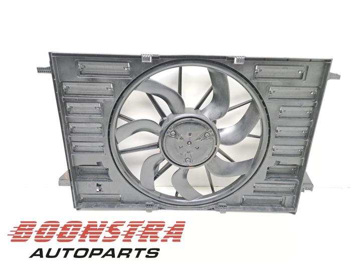 Używane Wentylator Audi e-tron (GEN) 55 quattro Cena € 299,00 Procedura marży oferowane przez Boonstra Autoparts