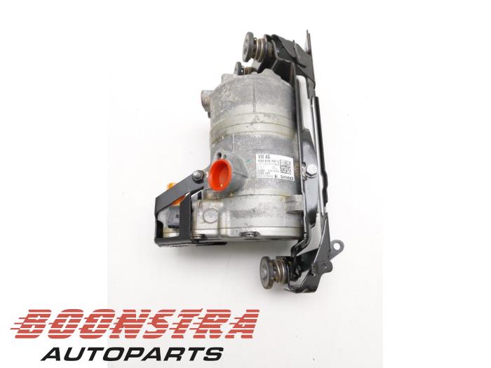 Usagé Pompe clim Audi e-tron (GEN) 55 quattro Prix € 219,00 Règlement à la marge proposé par Boonstra Autoparts