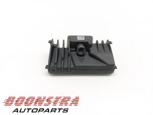 Begagnade Framåtriktad kamera Nissan Qashqai (J12) 1.3 DIG-T MHEV 16V Pris € 194,95 Marginaltabell erbjuds av Boonstra Autoparts