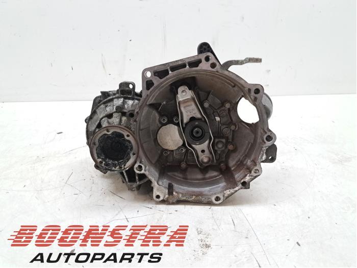 Used Gearbox Volkswagen Passat Variant (3G5) 1.6 TDI 16V Price € 999,95 Margin scheme offered by Boonstra Autoparts