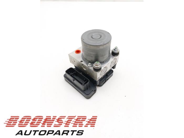 Usagé Bloc ABS Toyota ProAce 2.0 D-4D 122 16V Worker Prix € 99,95 Prix TTC proposé par Boonstra Autoparts