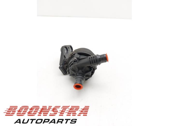 Begagnade Extra vattenpump BMW 3 serie Touring (G21) 320d 2.0 TwinPower Turbo 16V Mild Hybrid Pris € 29,95 Marginaltabell erbjuds av Boonstra Autoparts