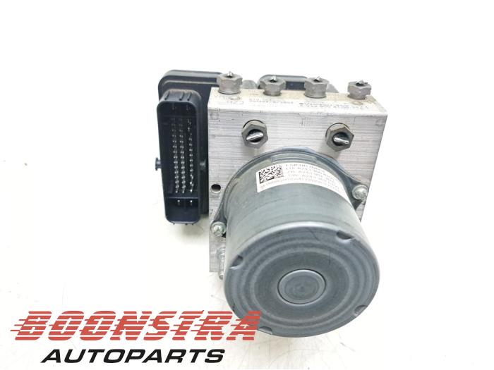 Usagé Bloc ABS Mercedes CLA (118.3) 1.3 CLA-250 e Turbo 16V Prix € 195,95 Règlement à la marge proposé par Boonstra Autoparts