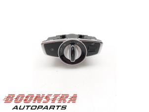 Używane Przelacznik swiatel Mercedes GLC (X253) 2.0 260 16V 4-Matic Cena € 24,95 Procedura marży oferowane przez Boonstra Autoparts