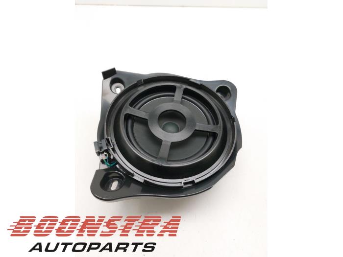 Używane Glosnik Mercedes GLC (X253) 2.0 260 16V 4-Matic Cena € 29,95 Procedura marży oferowane przez Boonstra Autoparts