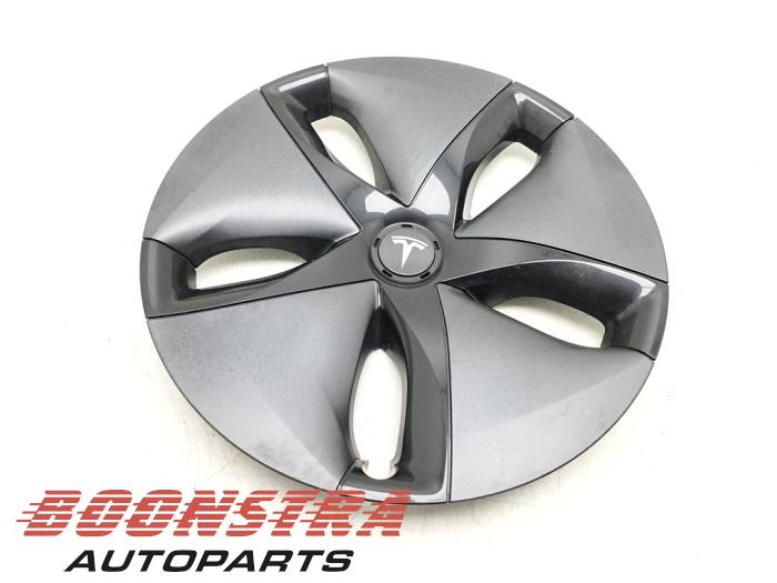 Używane Kolpak Tesla Model 3 Long Range AWD 75 kWh Cena € 30,19 Z VAT oferowane przez Boonstra Autoparts
