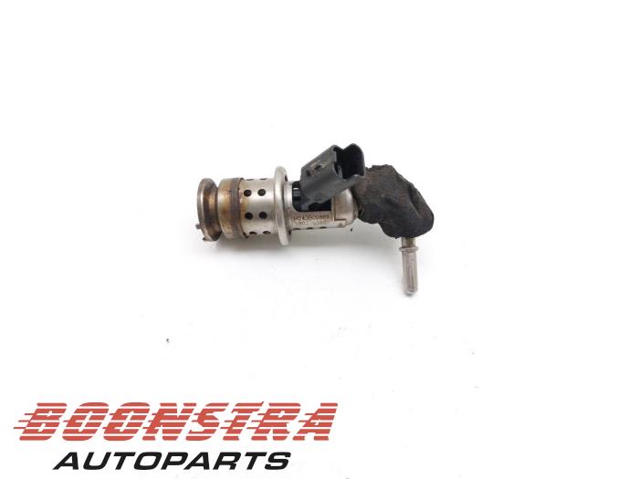 Usados Inyector Adblue Peugeot Partner (GC/GF/GG/GJ/GK) 1.6 BlueHDi 100 Precio € 54,45 IVA incluido ofrecido por Boonstra Autoparts