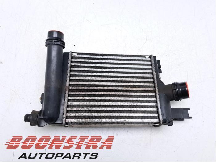 Usados Intercooler Renault Clio IV Estate/Grandtour (7R) 0.9 Energy TCE 12V Precio € 39,95 Norma de margen ofrecido por Boonstra Autoparts