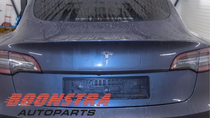 Tailgate Tesla Model 3 EV AWD - 1081460E0D - Boonstra Autoparts