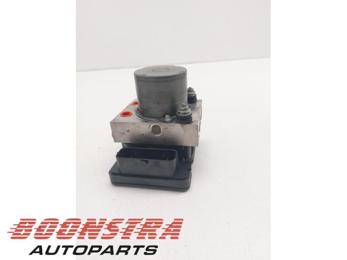 Begagnade ABS-pump Volkswagen Crafter (SY) 2.0 TDI FWD Pris € 241,94 Inklusive moms erbjuds av Boonstra Autoparts