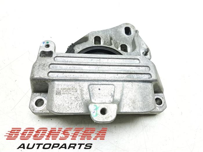 Usagé Support moteur Mercedes CLA (118.3) 1.3 CLA-250 e Turbo 16V Prix € 58,95 Règlement à la marge proposé par Boonstra Autoparts
