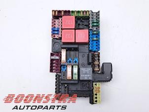 Usados Caja de fusibles Mercedes C Estate (S205) C-350 e 2.0 16V Precio € 24,95 Norma de margen ofrecido por Boonstra Autoparts