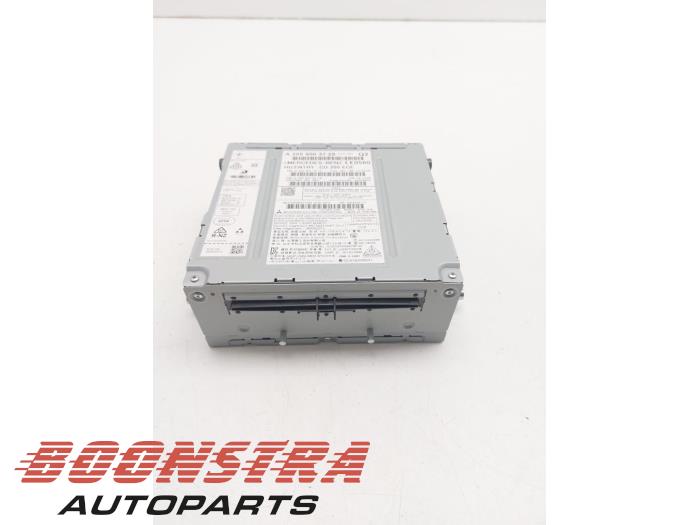 Używane Modul radiowy Mercedes C Estate (S205) C-220 CDI BlueTEC, C-220 d 2.2 16V Cena € 179,00 Procedura marży oferowane przez Boonstra Autoparts