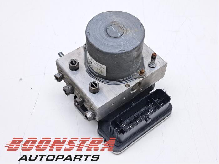 Begagnade ABS-pump Peugeot 3008 II (M4/MC/MJ/MR) 1.6 16V Hybrid Pris € 99,95 Marginaltabell erbjuds av Boonstra Autoparts