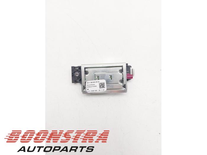 Używane Antena Mercedes CLA (118.3) 1.3 CLA-250 e Turbo 16V Cena € 24,95 Procedura marży oferowane przez Boonstra Autoparts