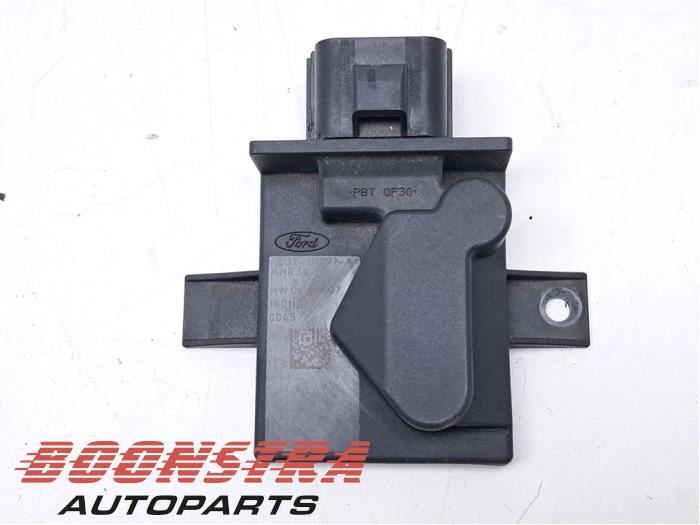 Usagé Ordinateur Adblue Ford Transit Custom 2.0 TDCi 16V Eco Blue 130 Prix € 30,19 Prix TTC proposé par Boonstra Autoparts