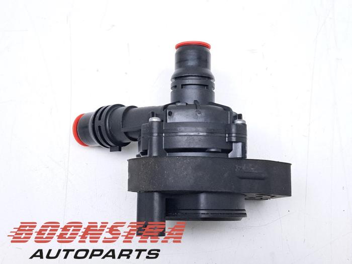 Begagnade Extra vattenpump Opel Vivaro Vivaro-e, Electric Pris € 38,66 Inklusive moms erbjuds av Boonstra Autoparts
