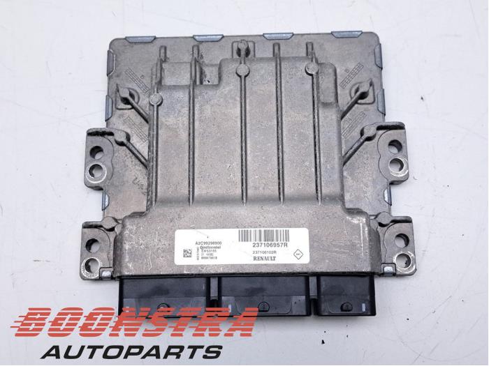 Used Engine management computer Renault Captur I (2R) 1.2 TCE 16V EDC Price € 144,95 Margin scheme offered by Boonstra Autoparts