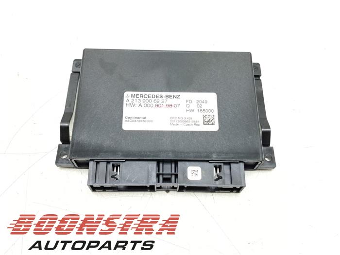 Usagé Module frein à main Mercedes CLA (118.3) 1.3 CLA-250 e Turbo 16V Prix € 79,95 Règlement à la marge proposé par Boonstra Autoparts