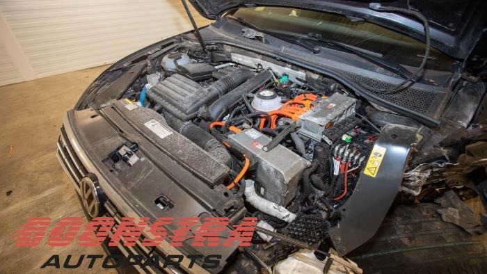 Motor van een Volkswagen Passat Variant (3G5) 1.4 TSI GTE 16V 2019