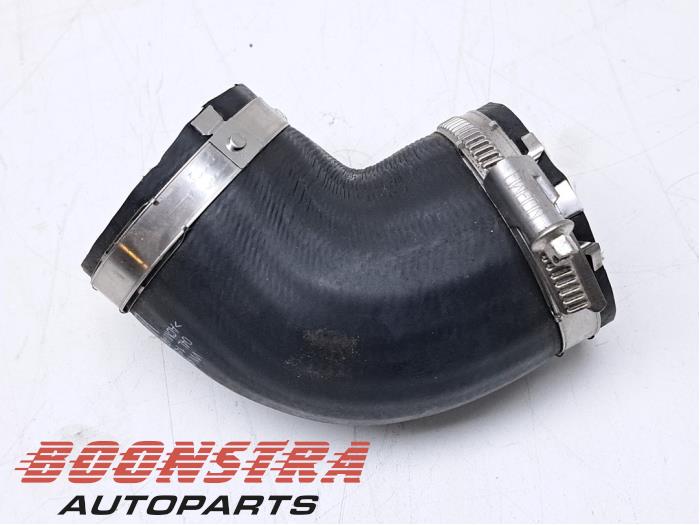 Gebrauchte Intercooler Schlauch Volkswagen Crafter (SY) 2.0 TDI RWD Preis € 30,19 Mit Mehrwertsteuer angeboten von Boonstra Autoparts