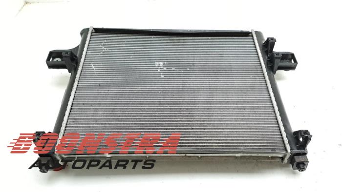 Usagé Radiateur Jeep Grand Cherokee (WH/WK) 5.7 V8 Hemi Prix € 99,95 Règlement à la marge proposé par Boonstra Autoparts