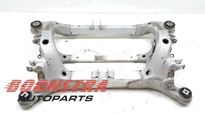 Begagnade Underram Tesla Model S 85D Pris € 301,23 Inklusive moms erbjuds av Boonstra Autoparts