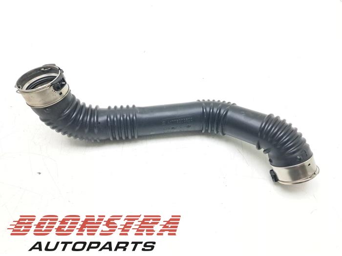 Gebrauchte Intercooler Rohr Mercedes A (177.0) 1.3 A-250 e Turbo 16V Preis € 74,95 Margenregelung angeboten von Boonstra Autoparts