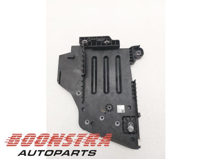 Begagnade Batterilåda Mini Mini (F56) Cooper SE,Electric Pris € 29,95 Marginaltabell erbjuds av Boonstra Autoparts