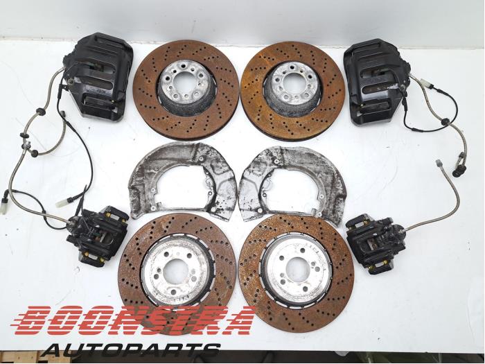 Brake discs and calipers set