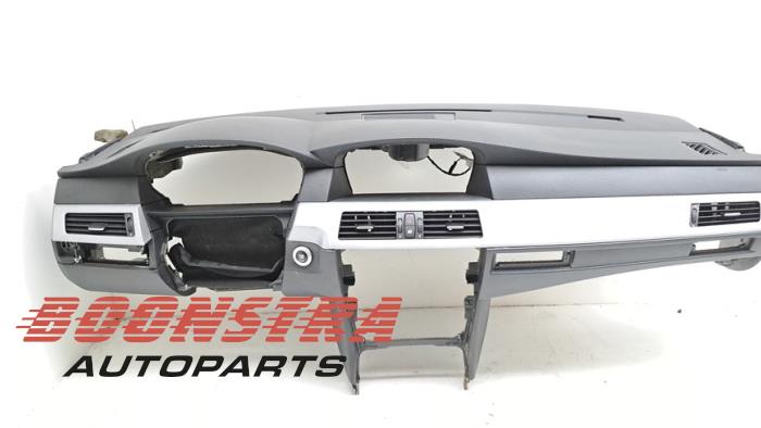 Używane Panel BMW M5 (E60) 5.0 V10 40V Cena € 299,00 Procedura marży oferowane przez Boonstra Autoparts