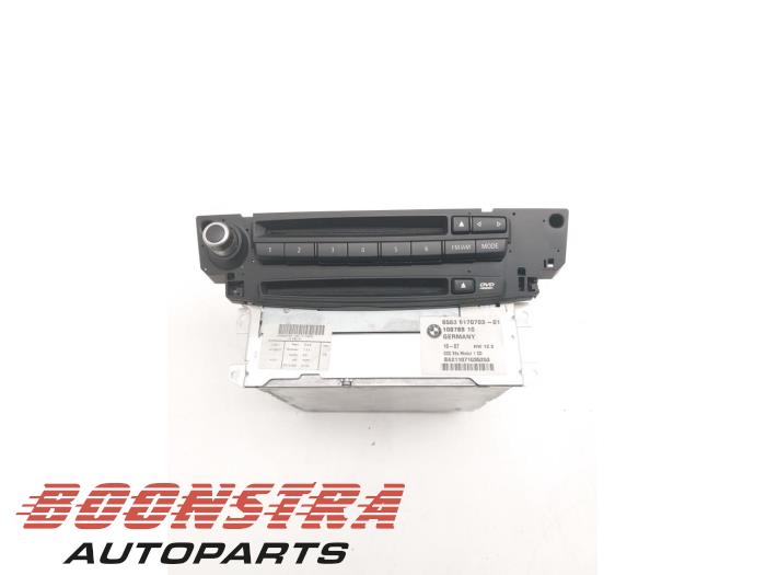 Używane Radio BMW M5 (E60) 5.0 V10 40V Cena € 399,00 Procedura marży oferowane przez Boonstra Autoparts