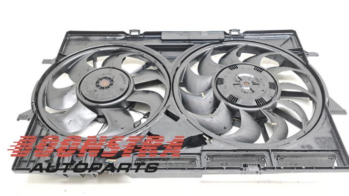 Używane Wentylator Audi RS 5 (8T3) RS5 4.2 V8 32V Cena € 469,95 Procedura marży oferowane przez Boonstra Autoparts
