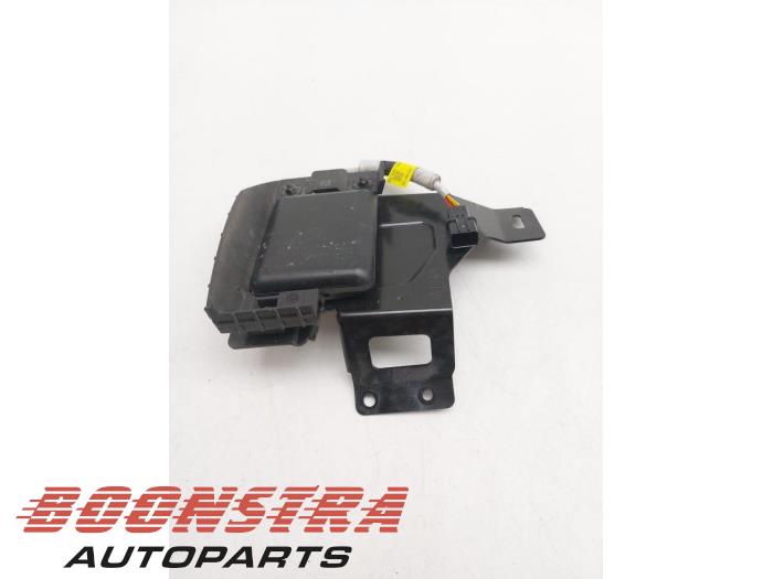 Begagnade Radarsensor Hyundai Kona (OS) 39 kWh Pris € 349,95 Marginaltabell erbjuds av Boonstra Autoparts