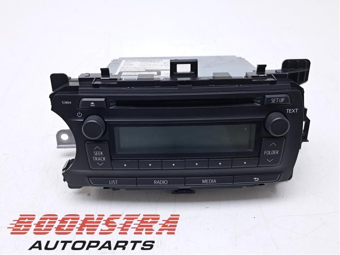 Używane Radio Toyota Yaris III (P13) 1.33 16V Dual VVT-I Cena € 69,95 Procedura marży oferowane przez Boonstra Autoparts