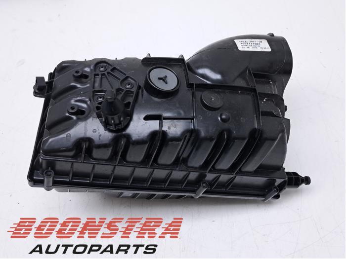 Begagnade Luftfilterhus Landrover Range Rover IV (LG) 4.4 SDV8 32V Pris € 99,95 Marginaltabell erbjuds av Boonstra Autoparts