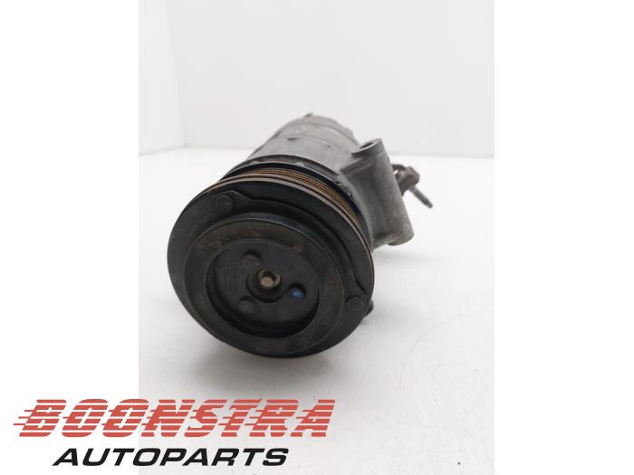 Usagé Pompe clim Ford Transit Courier 1.0 Ti-VCT EcoBoost 12V Prix € 48,94 Prix TTC proposé par Boonstra Autoparts