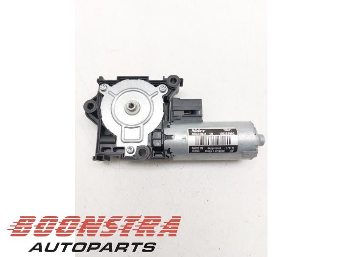 Używane Silnik szyberdachu Audi A5 Sportback (F5A/F5F) 1.4 TFSI 16V Cena € 27,95 Procedura marży oferowane przez Boonstra Autoparts