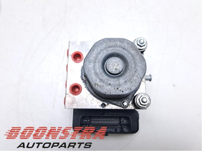 Begagnade ABS-pump Citroen C1 1.0 12V VVT-i Pris € 24,95 Inklusive moms erbjuds av Boonstra Autoparts