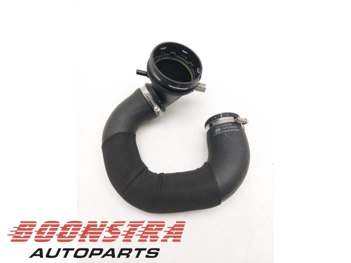 Gebrauchte Intercooler Schlauch Landrover Range Rover IV (LG) 4.4 SDV8 32V Preis € 59,95 Margenregelung angeboten von Boonstra Autoparts