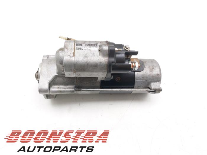 Startmotor från en Land Rover Range Rover IV (LG) 4.4 SDV8 32V 2018