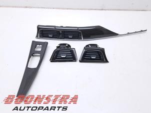 Usados Rejilla de aire de salpicadero BMW M4 (F83) 3.0 24V Turbo Competition Package Precio € 349,95 Norma de margen ofrecido por Boonstra Autoparts