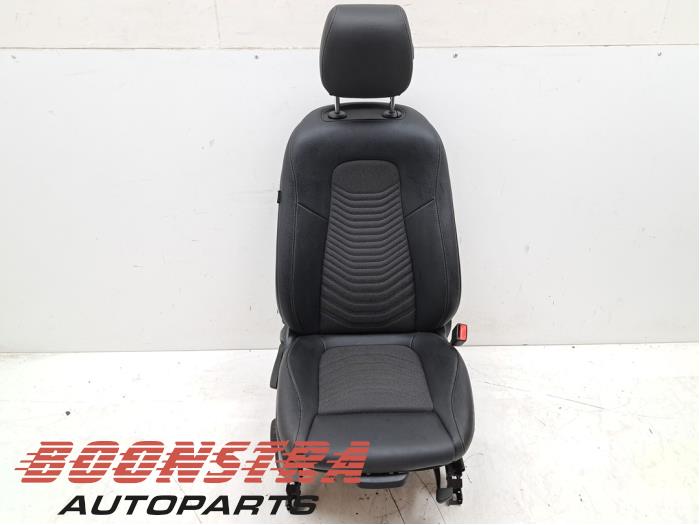 Używane Fotel prawy Mercedes B (W247) 2.0 B-200d Cena € 249,95 Procedura marży oferowane przez Boonstra Autoparts
