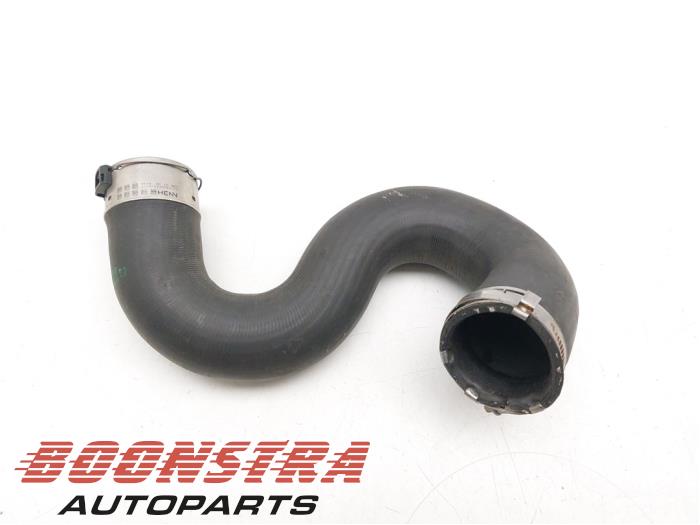 Gebrauchte Intercooler Schlauch Toyota ProAce (MDX) 2.0 D4-D Preis € 30,19 Mit Mehrwertsteuer angeboten von Boonstra Autoparts