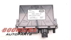 Used Towbar module Landrover Range Rover IV (LG) 4.4 SDV8 32V Price € 129,95 Margin scheme offered by Boonstra Autoparts